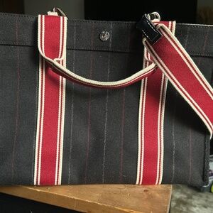 Rue de Verneuil Tote bag